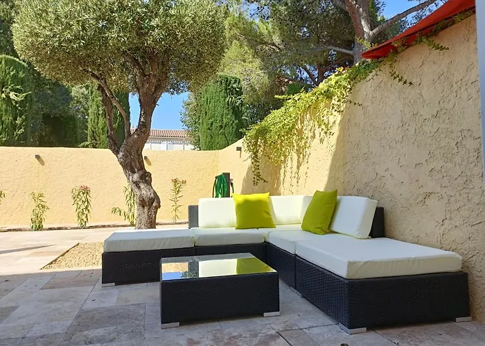 Belle Maison Mitoyenne De Standing Fréjus