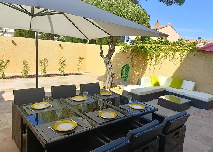 Villa Belle Maison Mitoyenne De Standing Fréjus